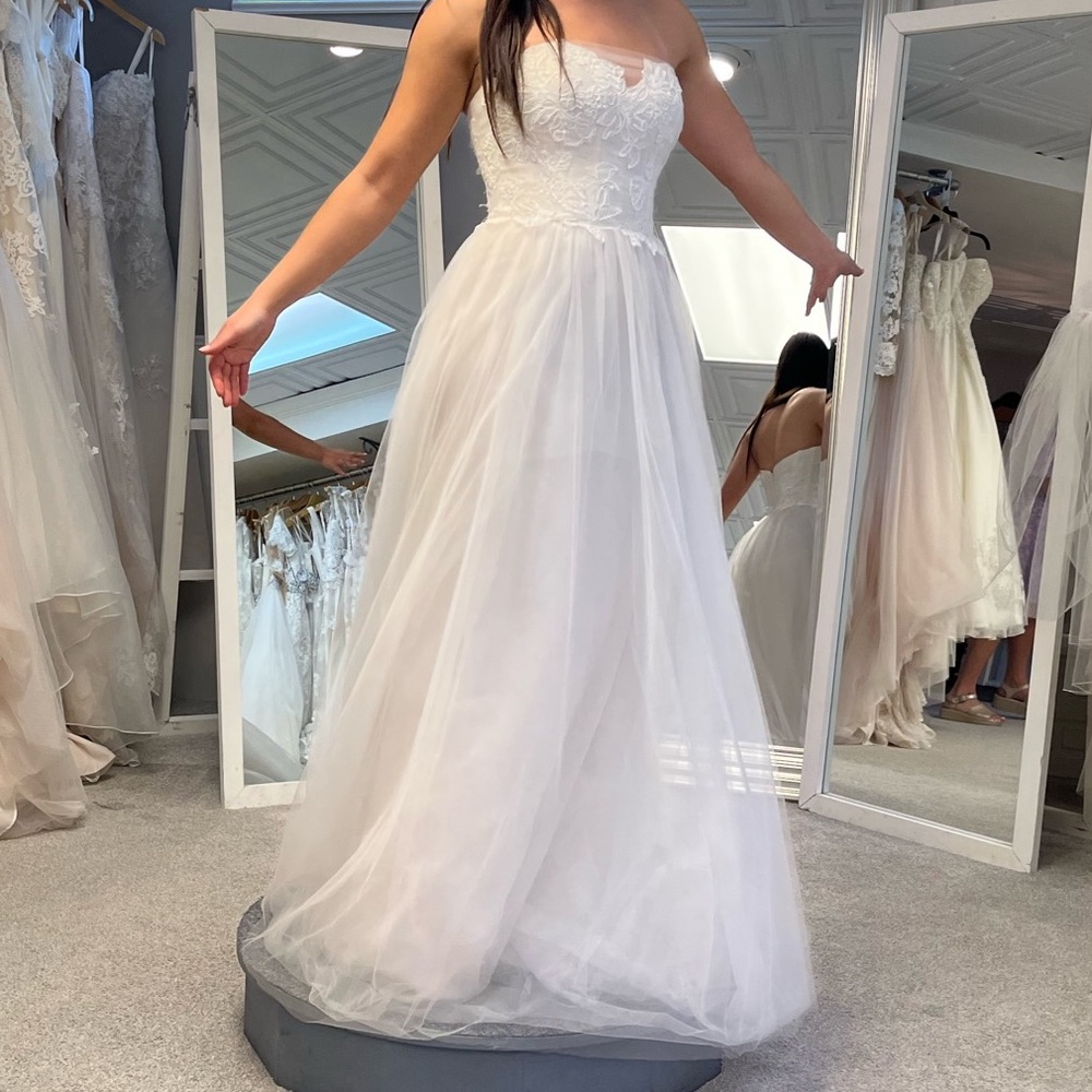 Strapless Wedding Dress with Lace Flowers and Tulle Bottom